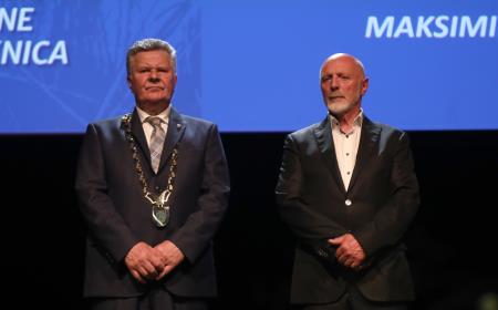 SLAVNOSTNA SEJA  34A FOTO LJUBO VUKELIČ